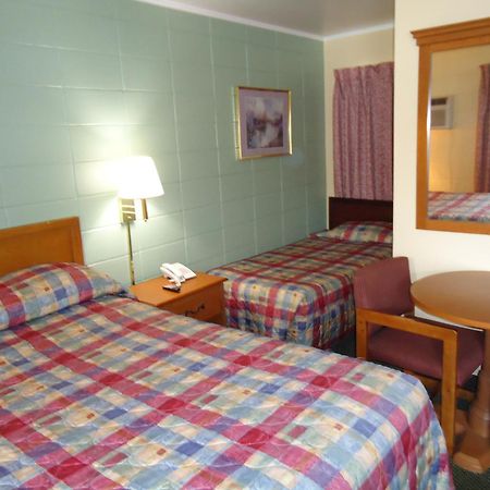 Tower Motel Green Bay Buitenkant foto